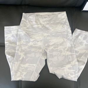 Lululemon wunder under leggings